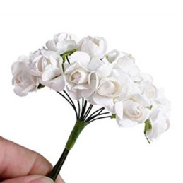 Rosa in carta rossa per bomboniere