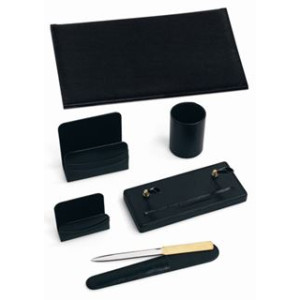 Set da scrivania IN SIMILPELLE MORBIDO COMPOSTO DA 6 PEZZI: SPARTICARTEBICCHIEREPORTABIGLIETTI DA VISITAAPRIBUSTA CON CUSTODIABA